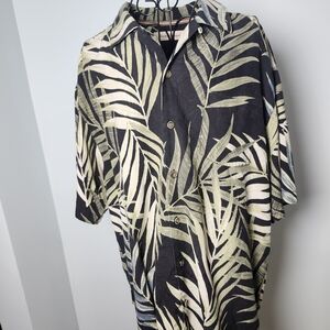 Tommy Bahama Silk Hawaiian Shirt L Tropical Palm Print Resort Button Up